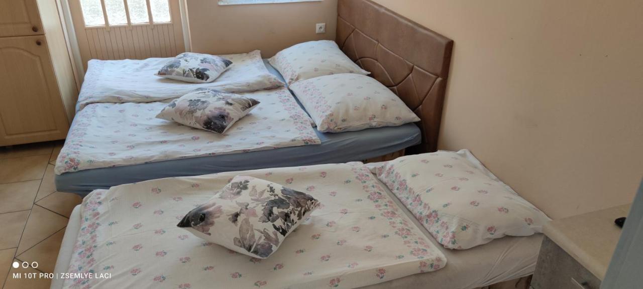 Апартаменты Hodosi Apartman Вельки-Медер Экстерьер фото