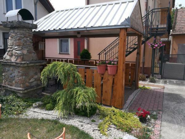 Апартаменты Hodosi Apartman Вельки-Медер Экстерьер фото